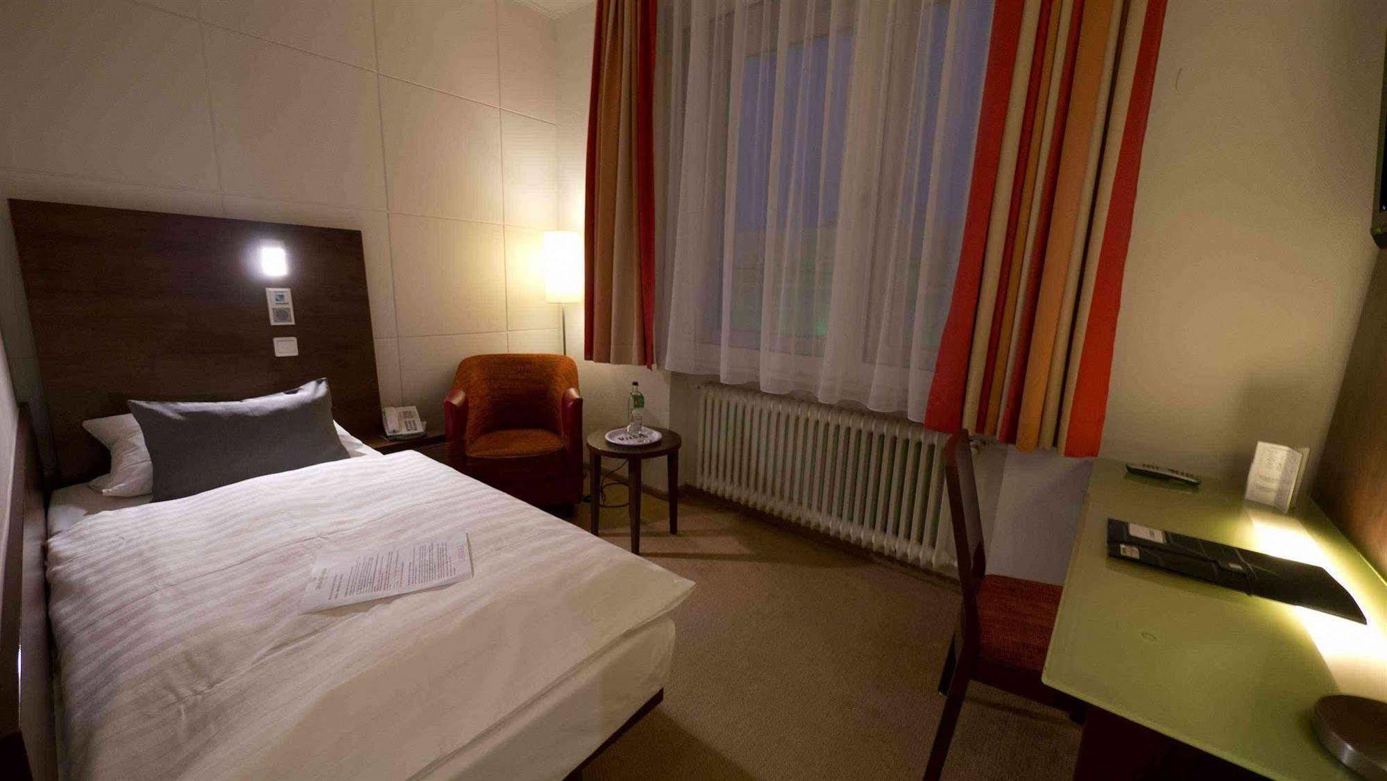 ברמן Hotel Westfalia מראה חיצוני תמונה